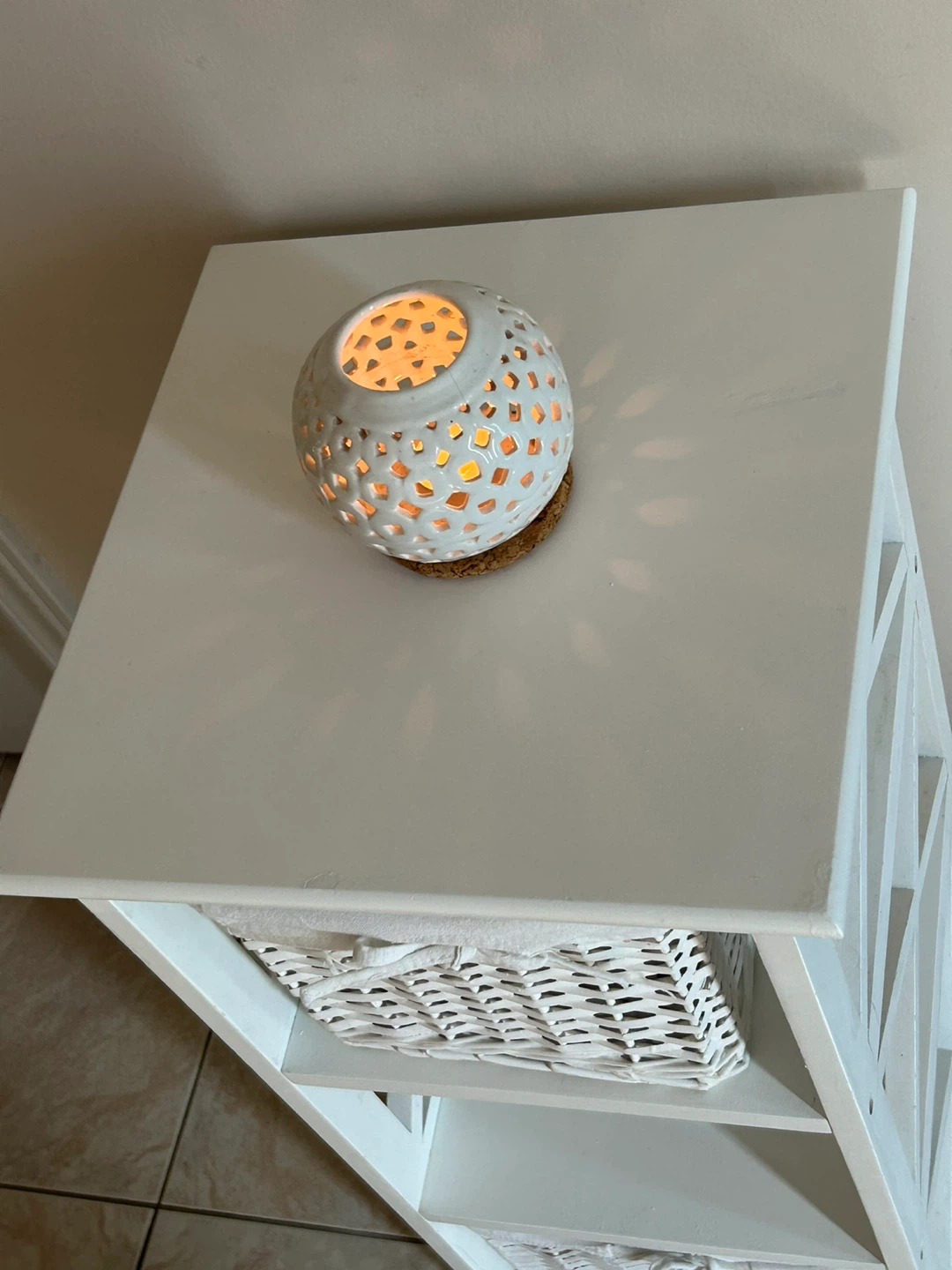 White Wood Storage Shelf with Baskets - photo 3