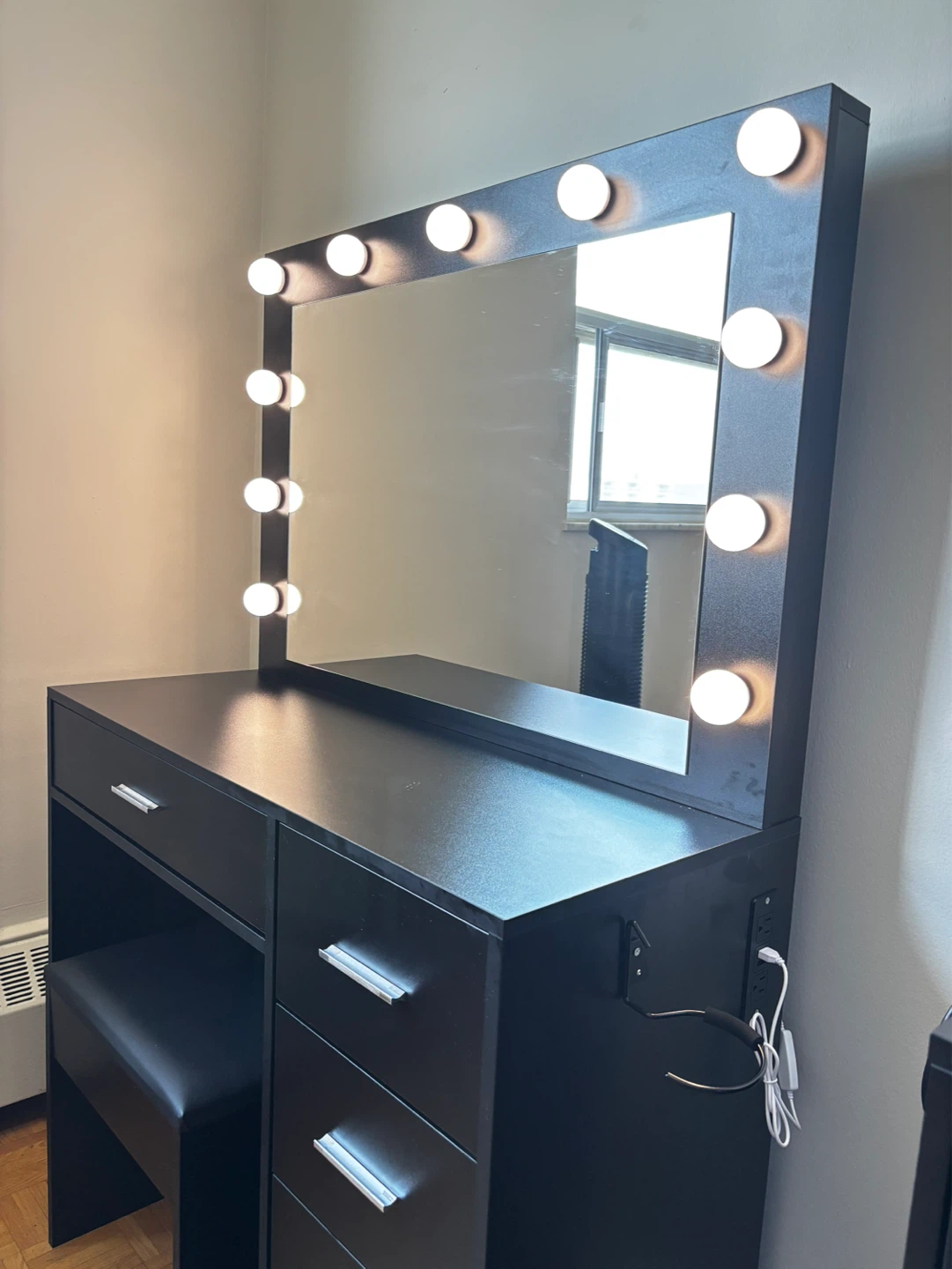 Vanity Dresser