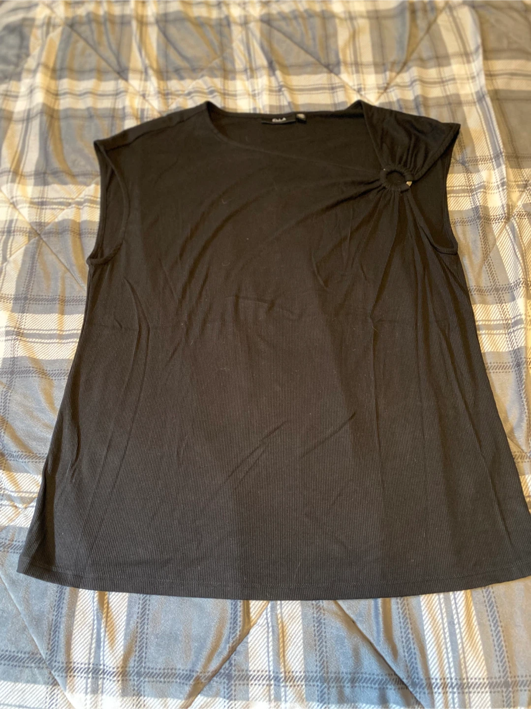 Women’s Black Sleeveless Shirt Size XL