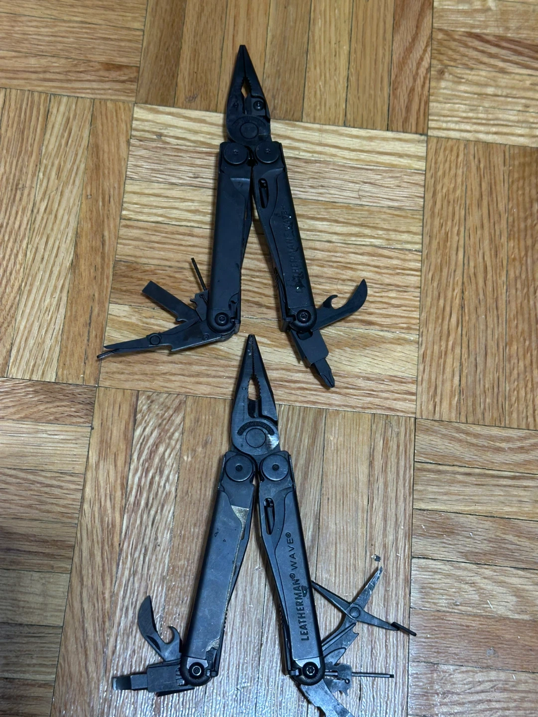 2 Leatherman wave+and wave both 180$