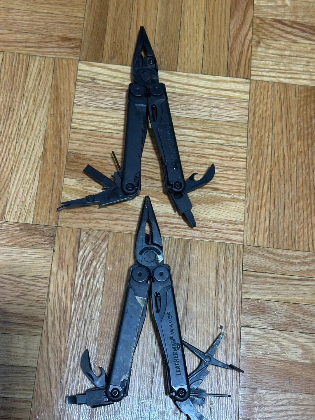 2 Leatherman wave+and wave both 180$