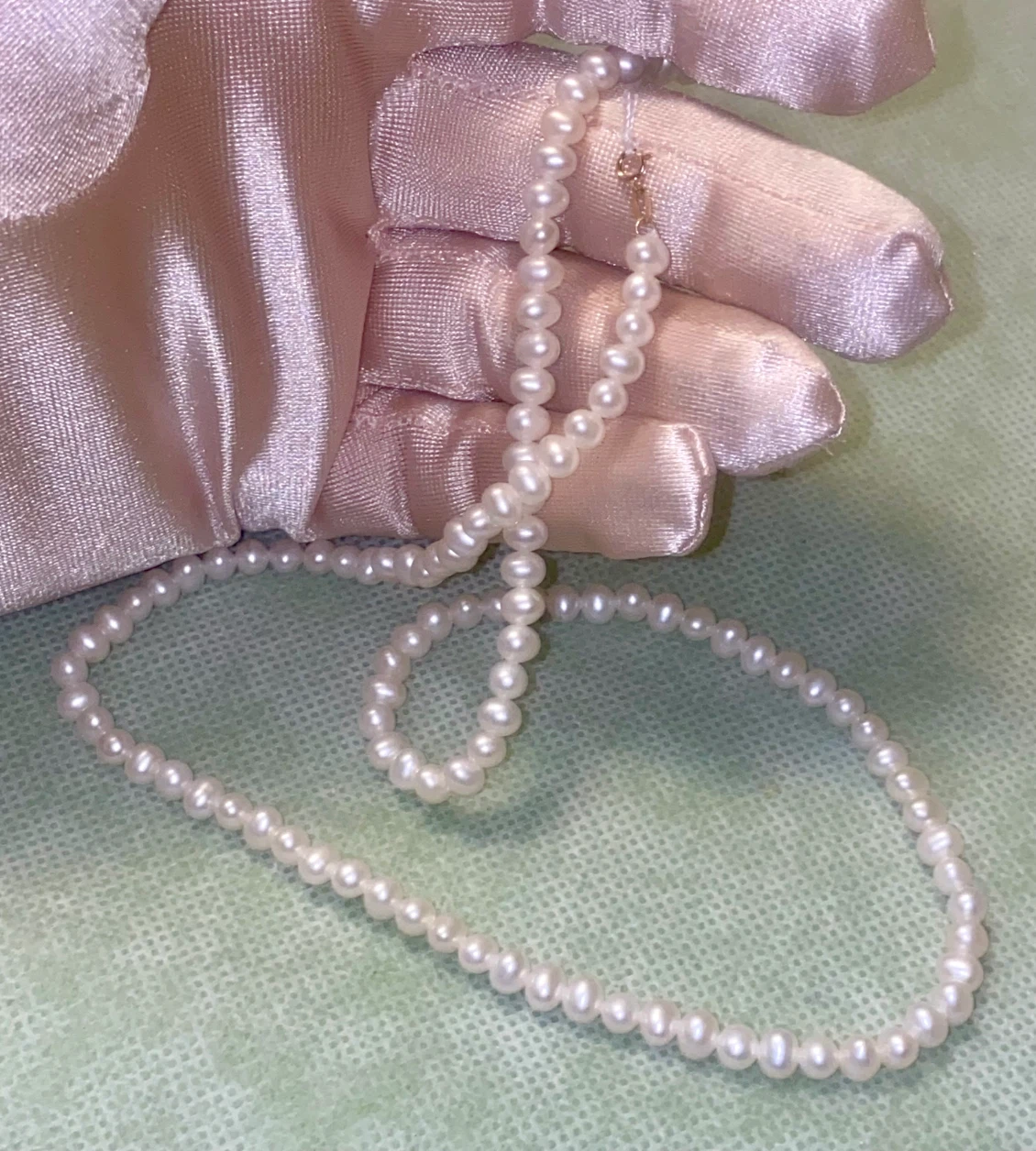 18K Gold & Baby pearls necklace