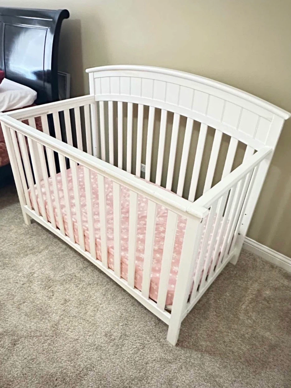 4 in 1 Convertible Crib with Mattress