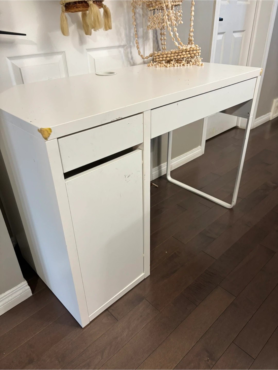 White Desk with Drawers - photo 2