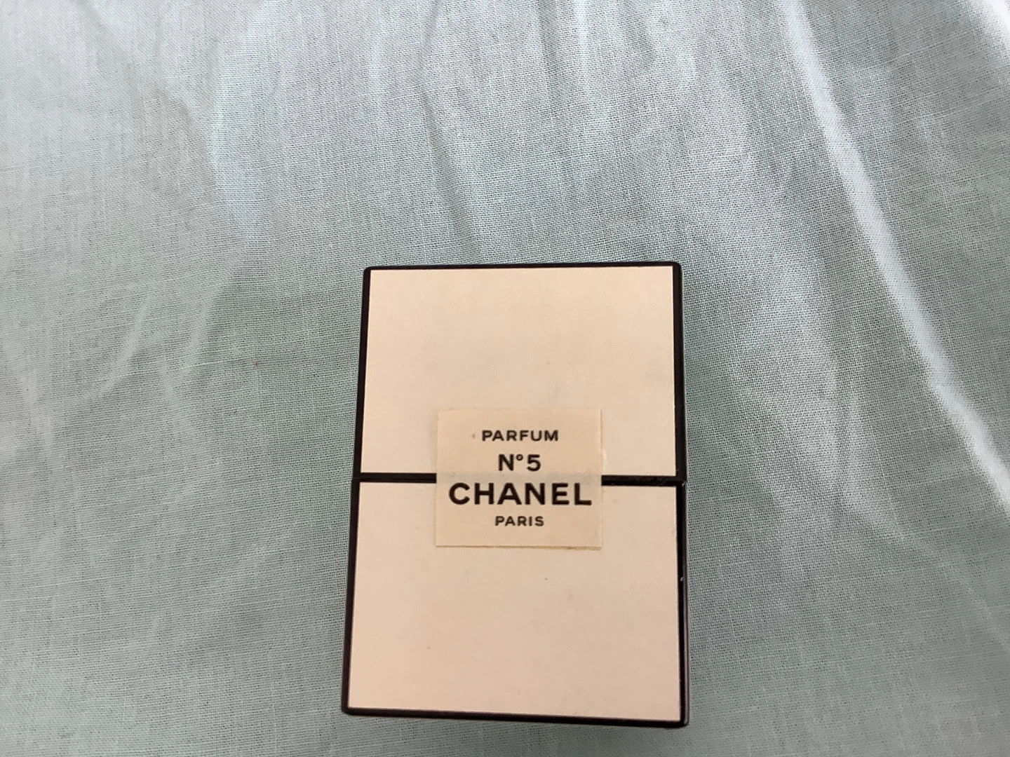 Chanel N°5 Parfum Box