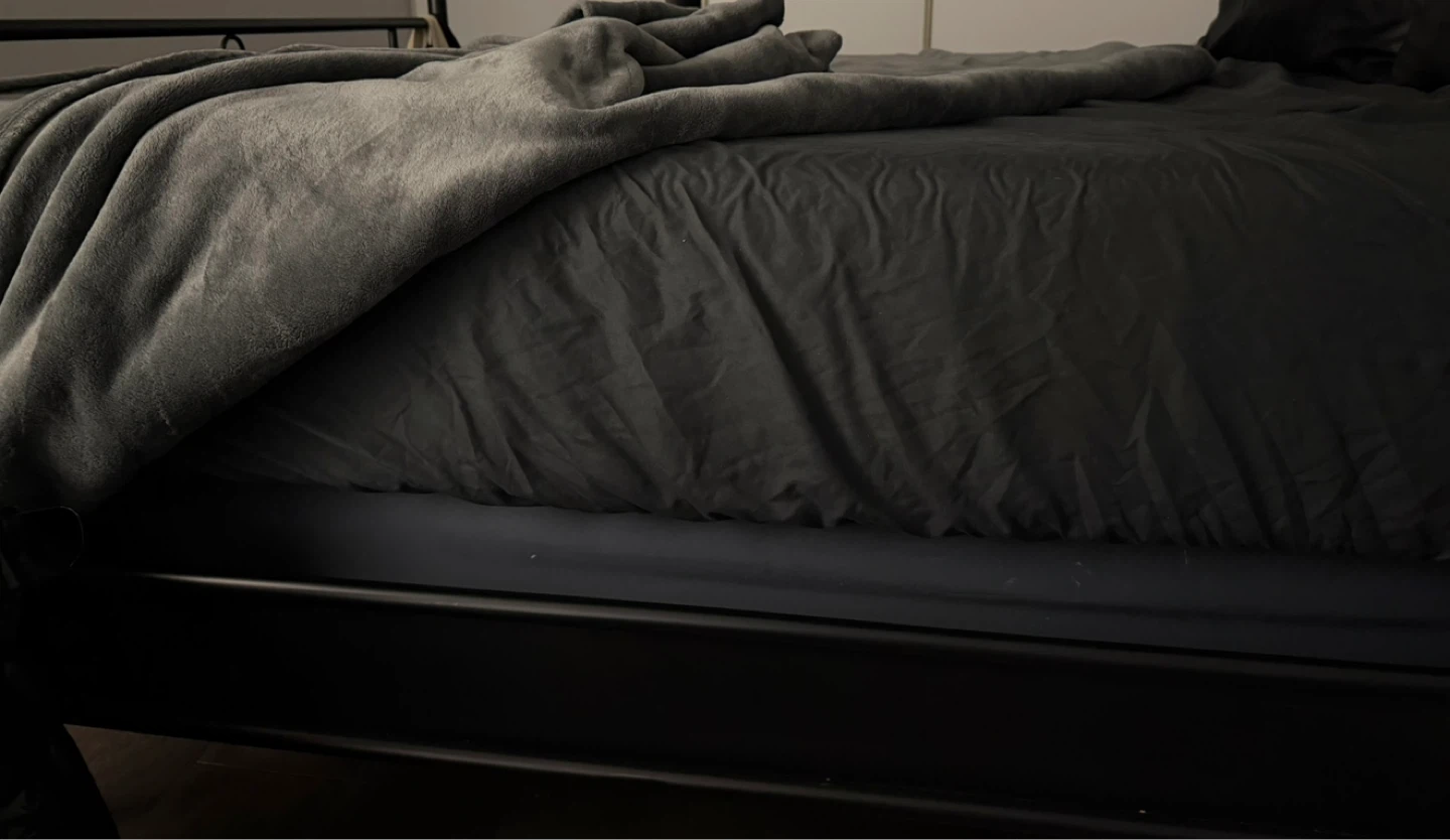 FULL/DOUBLE black metal bed frame + boxspring - photo 3