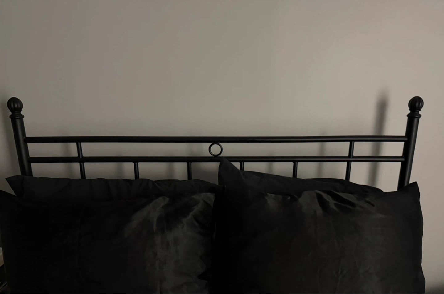 FULL/DOUBLE black metal bed frame + boxspring - photo 2