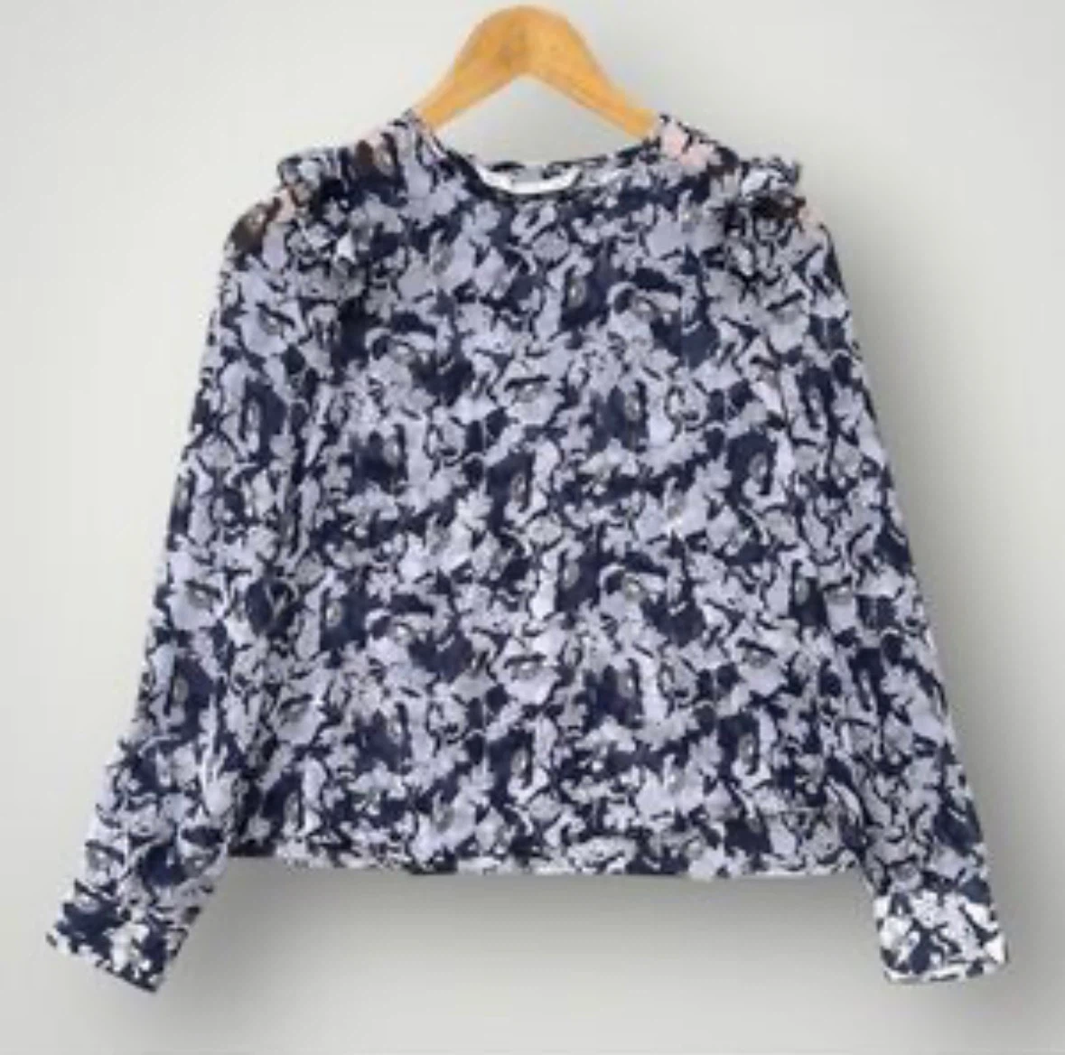 Zara woman flowy, sheer, long sleeve blouse with details - photo 2