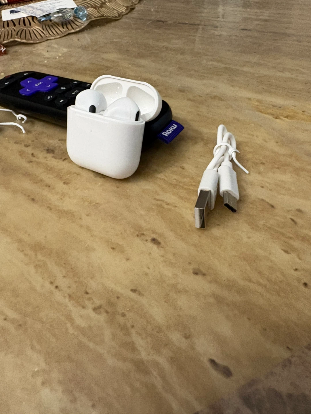 White Wireless Earbuds with Charging Case - photo 3