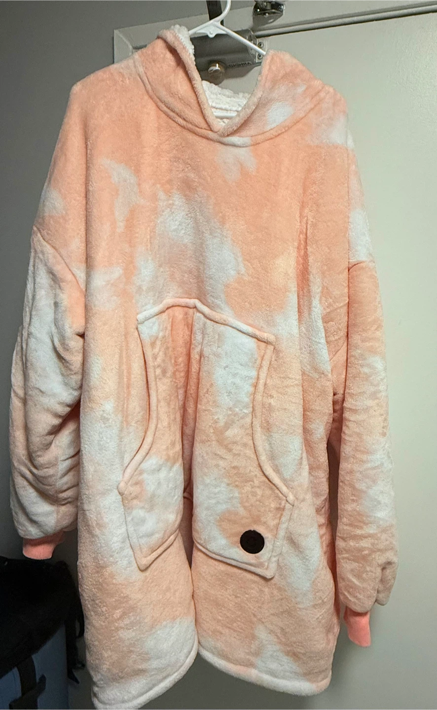 Oversized Wearable Sweatshirt Blanket for Adults