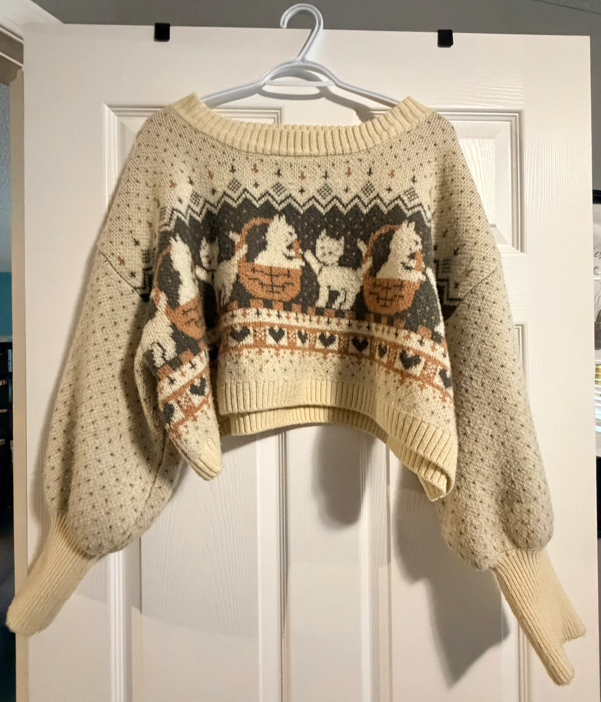 Small Out From Under Vintage Knit Cat Crop Sweater
