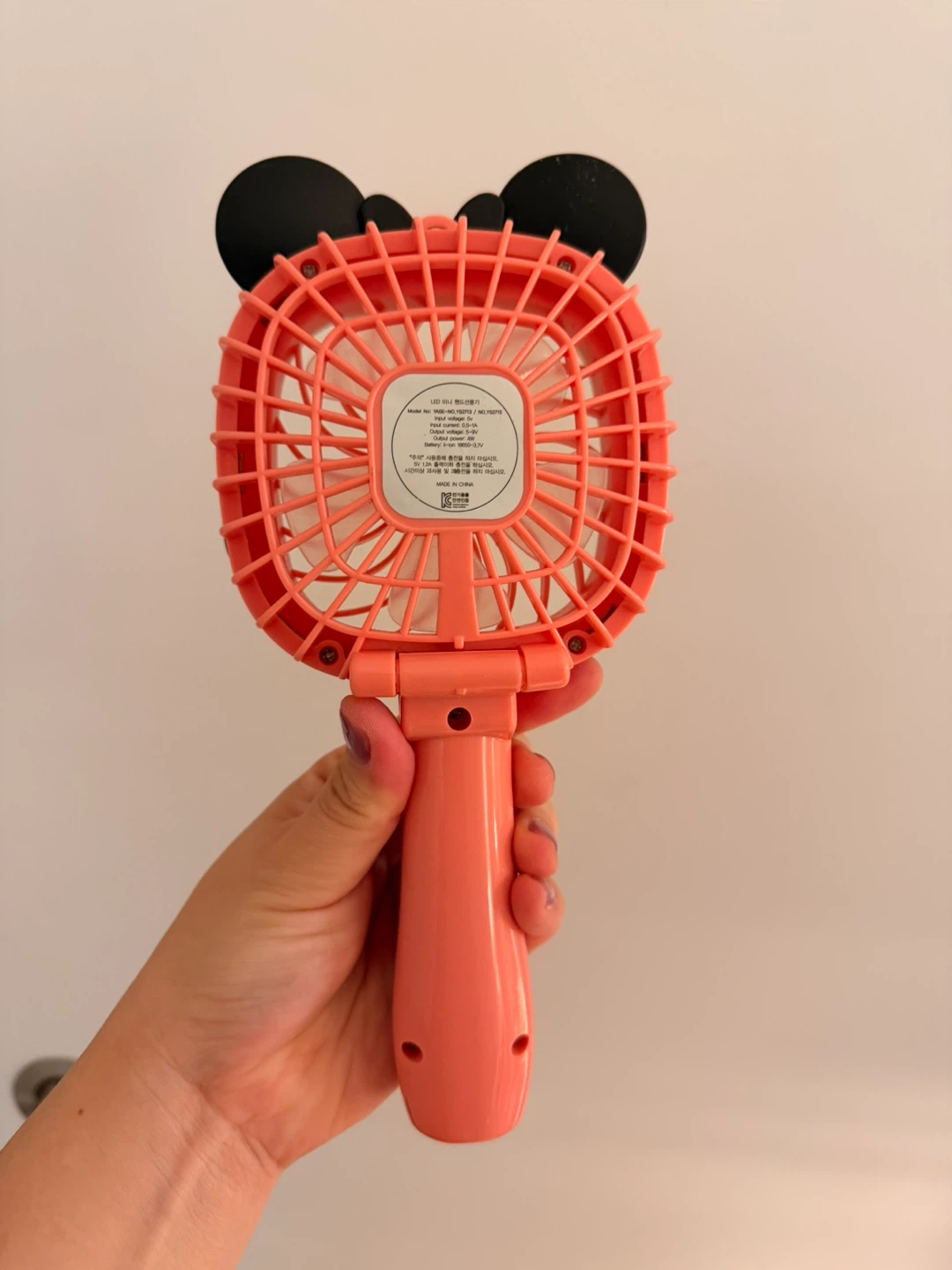 Cute Character Portable Handheld Fan with LED Ring Light - photo 2