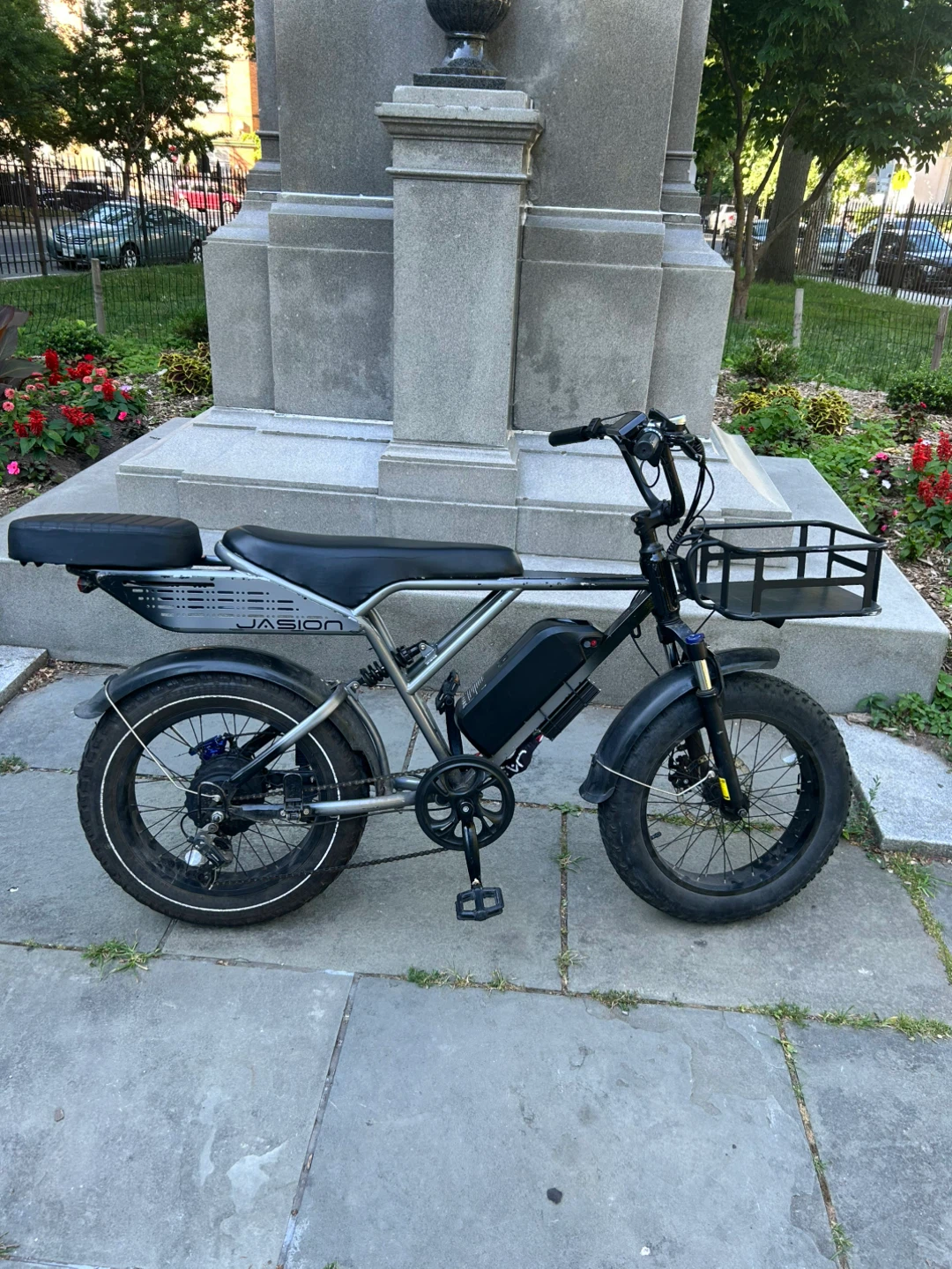 Jasion Electric Fat Tire Bike with Basket