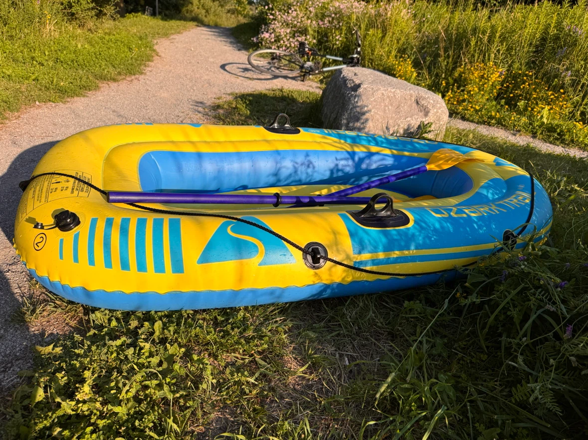 Ozark Trail Inflatable Boat with Oars - photo 2