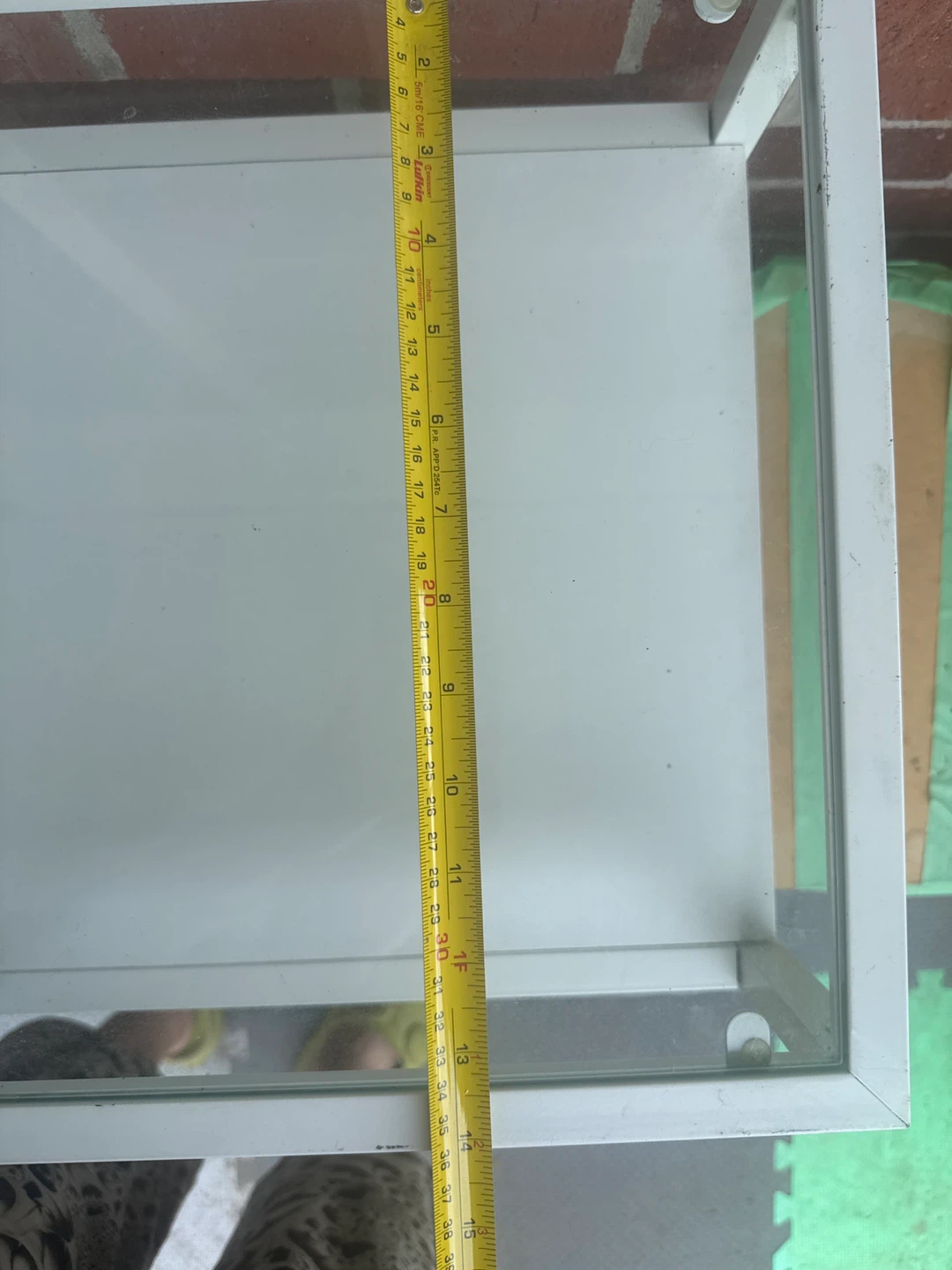 White Glass Display table - photo 3
