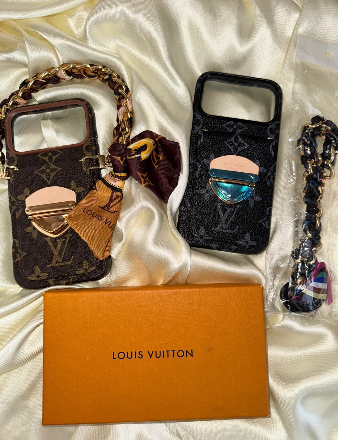Gucci / Louis Vuitton iPhone 17 Pro Max Case - photo 2