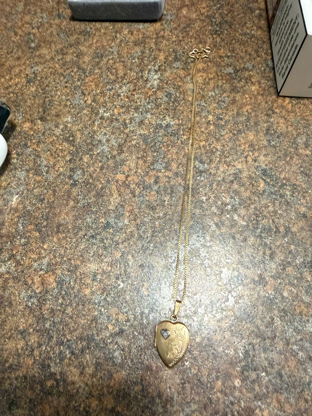 Gold Heart Locket Necklace - photo 5