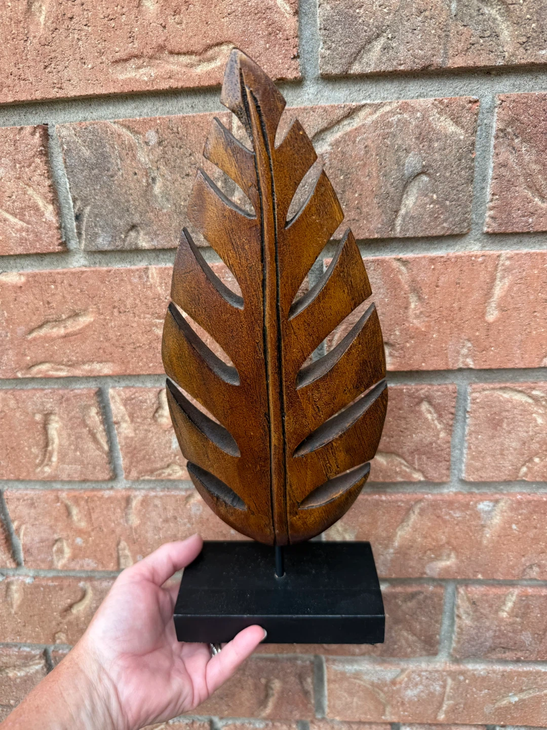Wooden Leaf Decor Sculpture