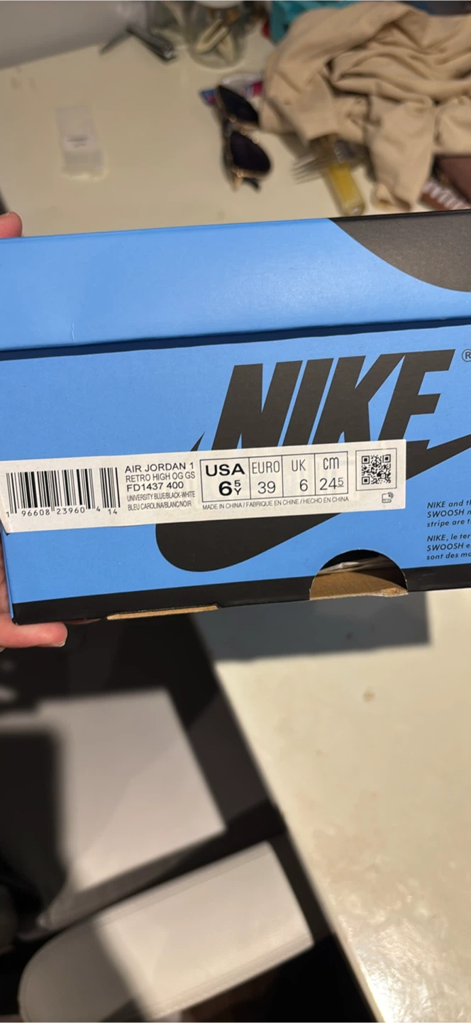 Nike Air Jordan 1 Retro High GS - photo 3