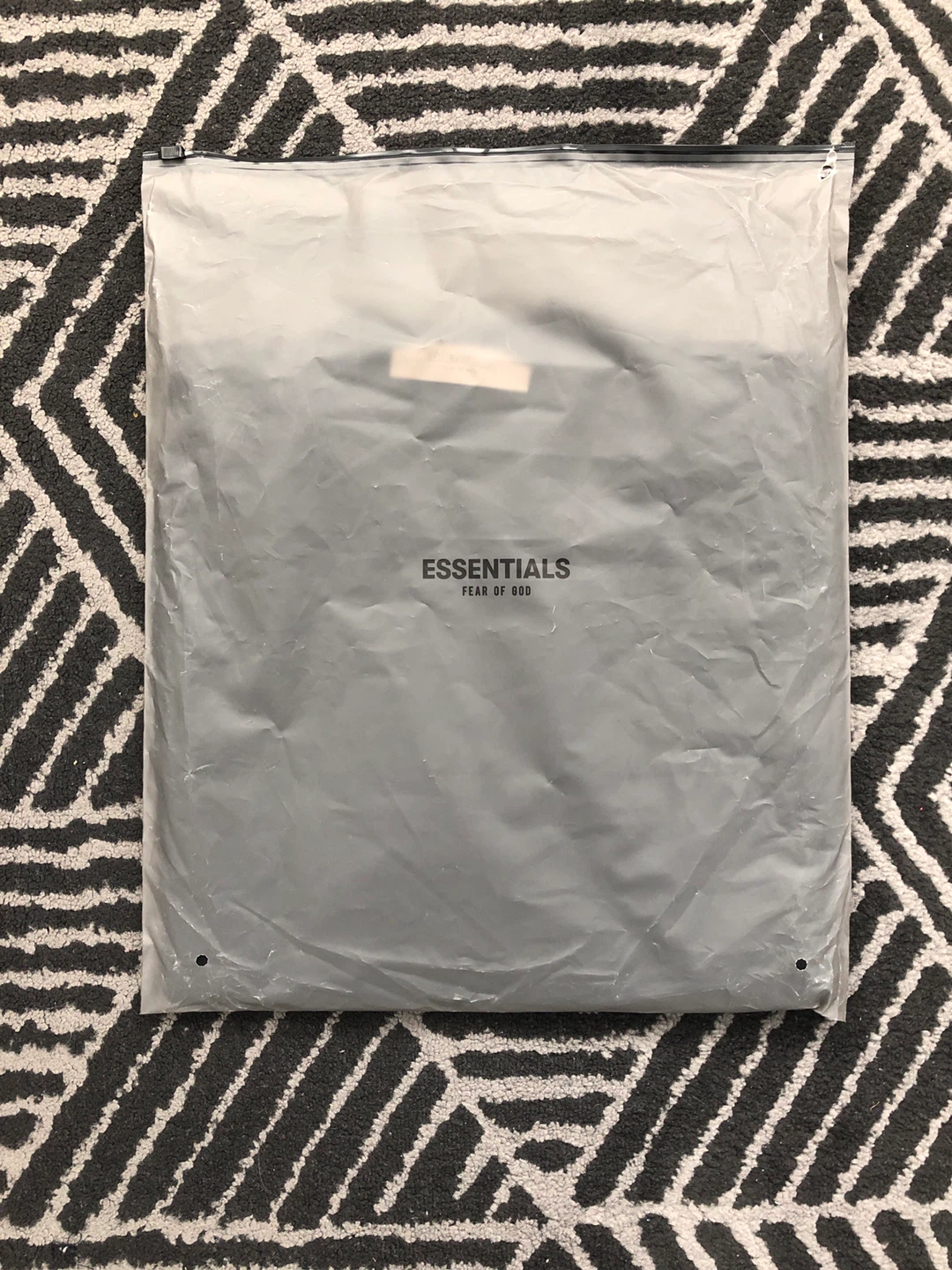 ESSENTIALS Fear of God T-Shirt - photo 5
