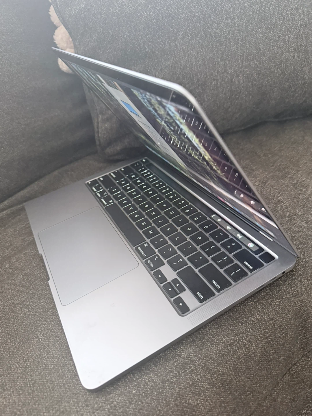 MacBook Pro 13-in 2020 - photo 3