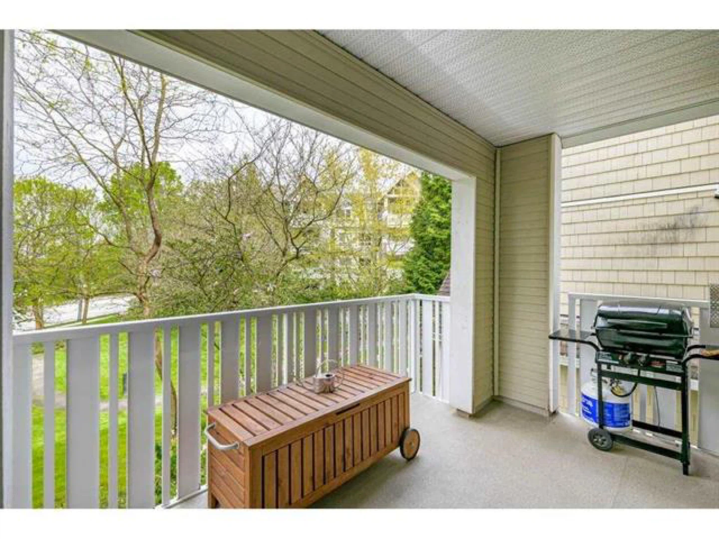 Impeccable 2 bed 2 bath