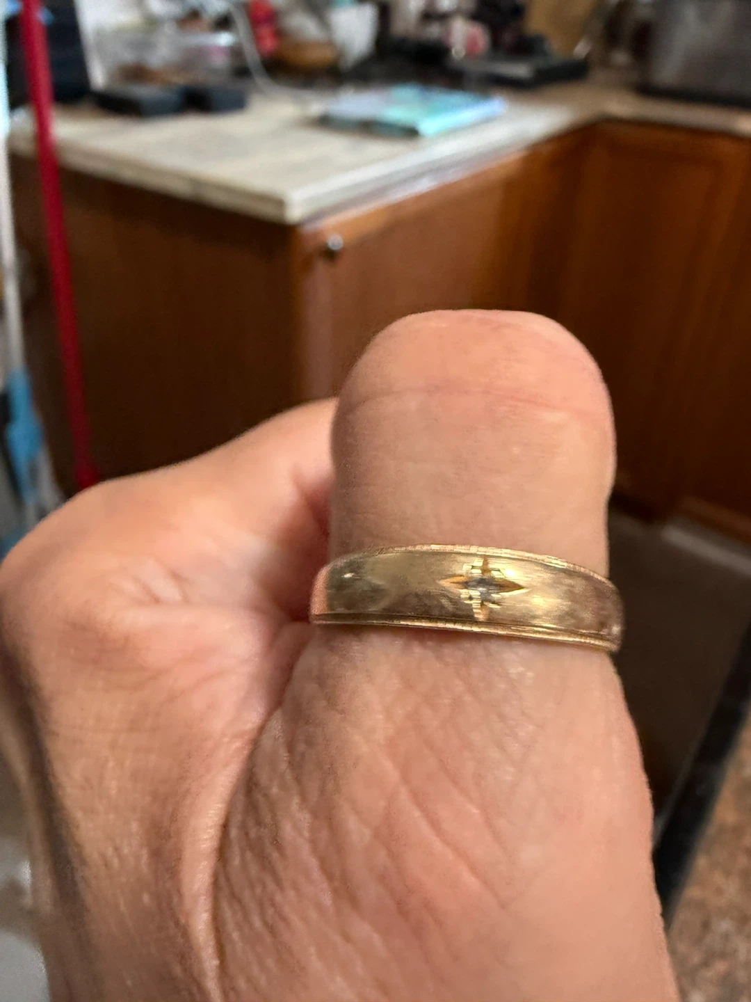 Men’s wedding ring