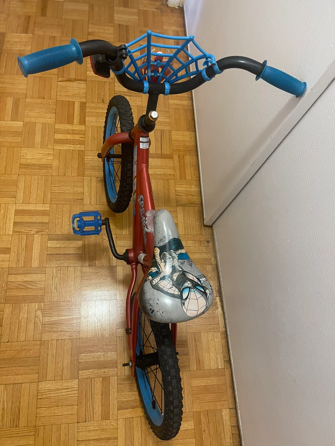 Kids Spiderman Bike with Helmet - photo 3