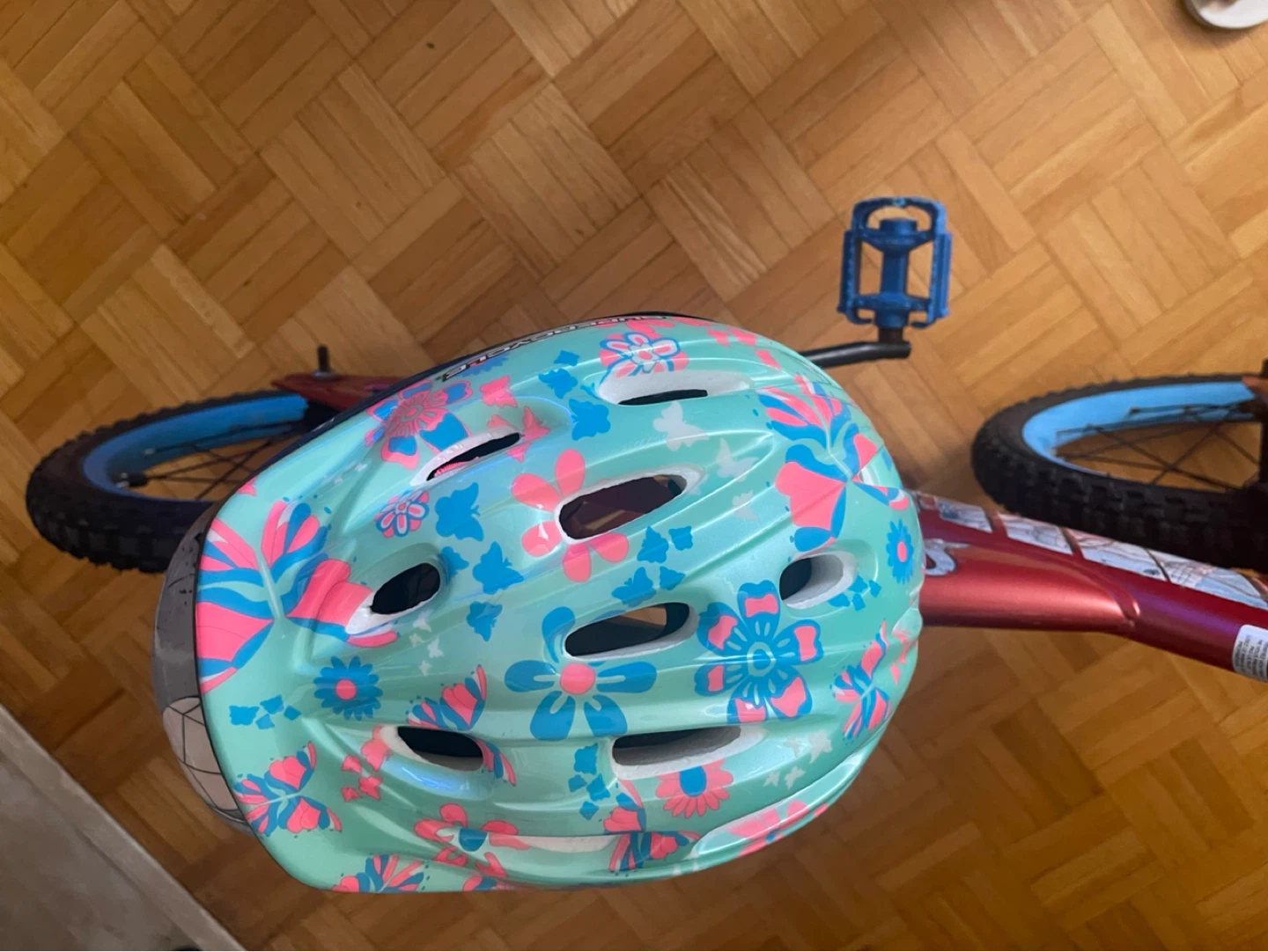 Kids Spiderman Bike with Helmet - photo 4