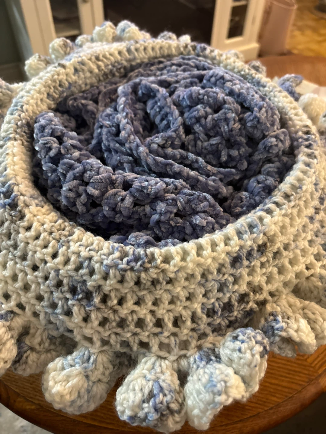 Hand made crocheted velvet yarn blanket. - photo 4