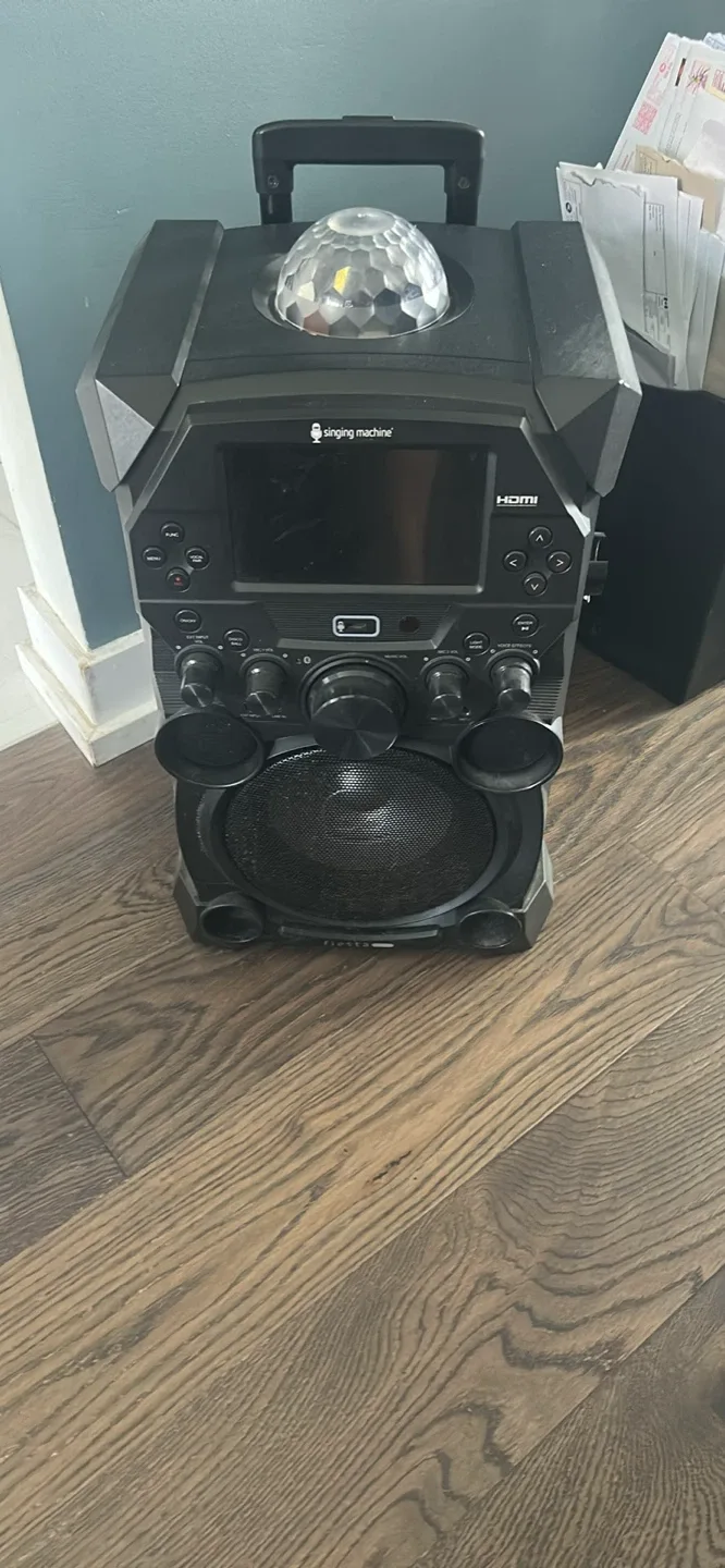 Singing Machine Karaoke System with Light - photo 2