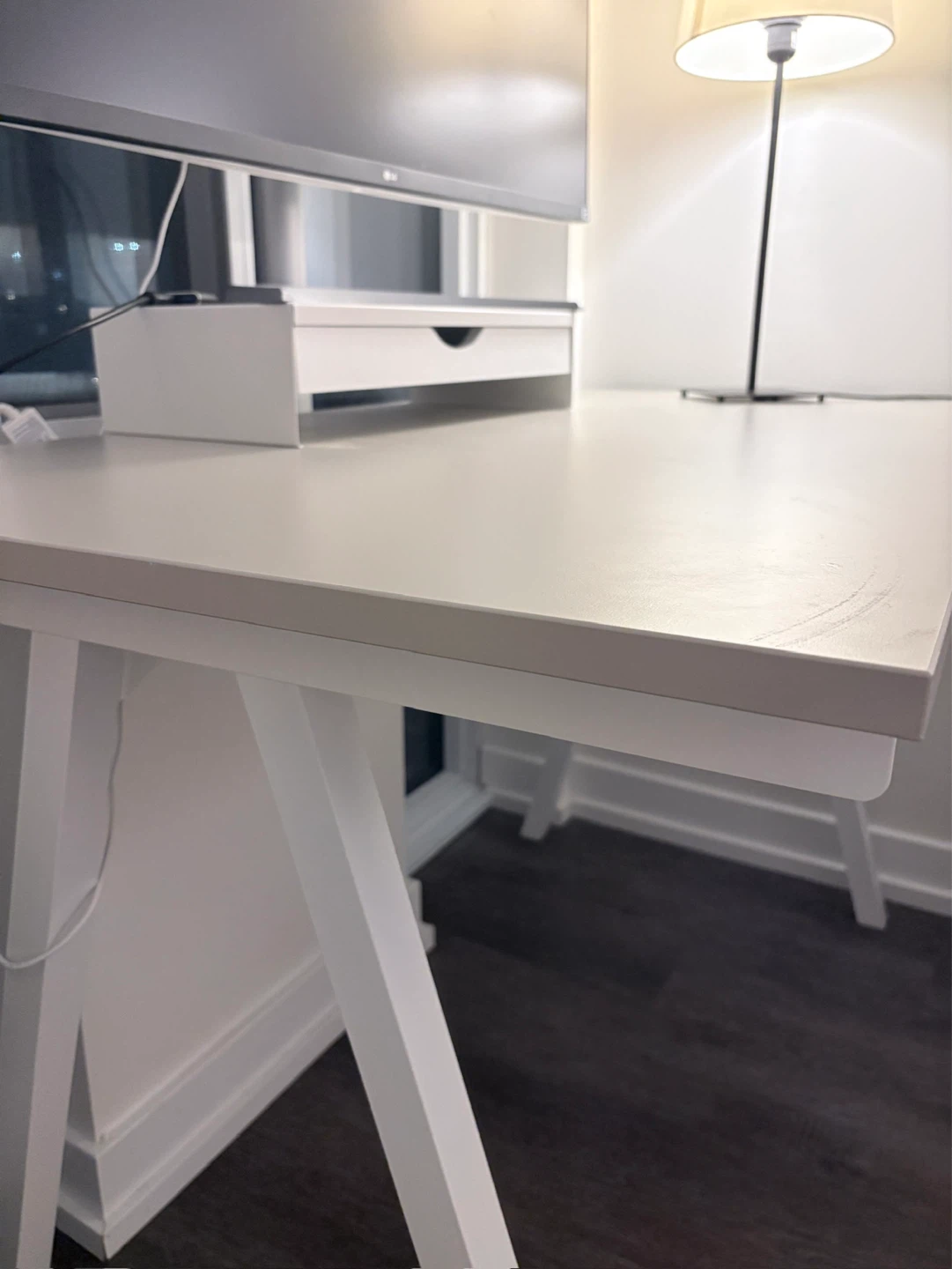 PICKUP TODAY/TOMORROW - White Ikea Desk - photo 2