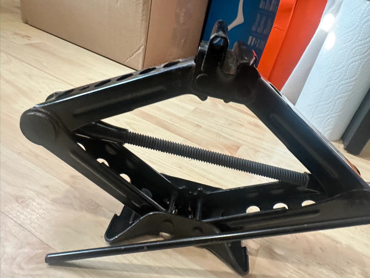 Black Scissor Jack - photo 3