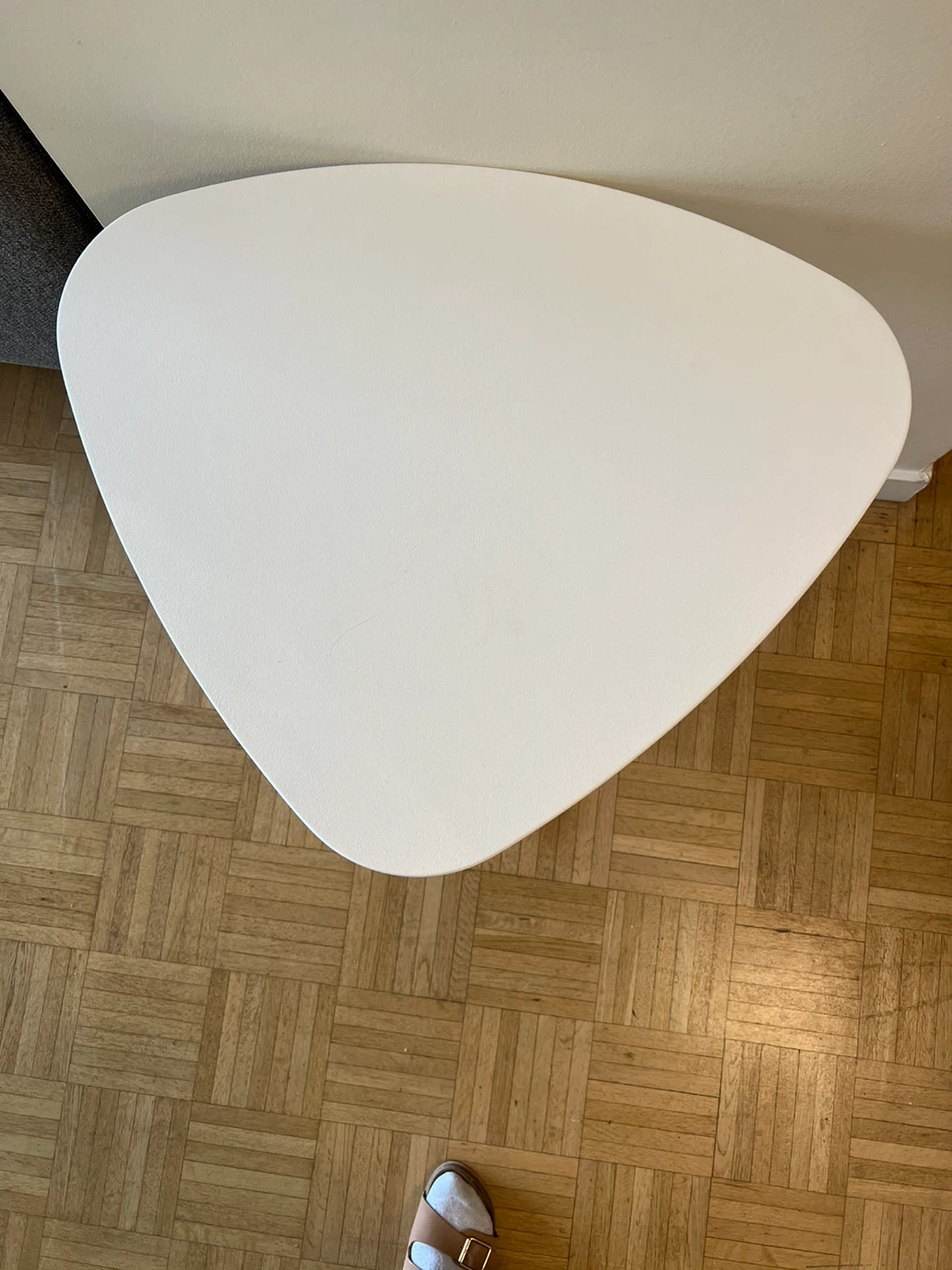 Adjustable height side table - photo 2
