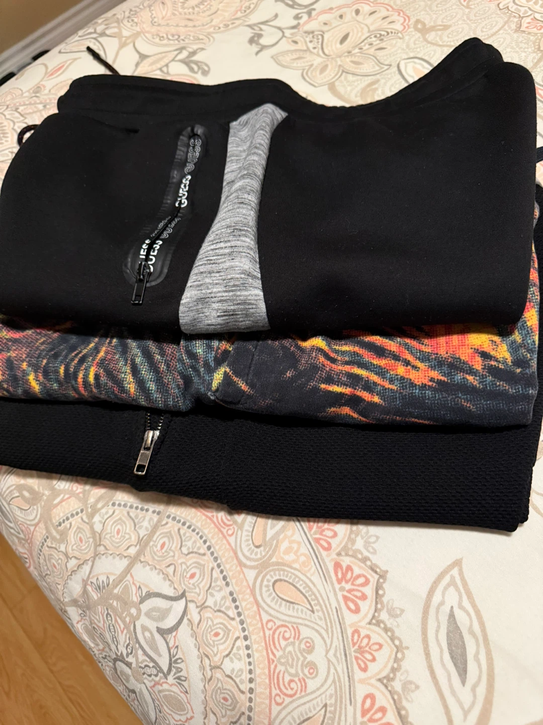 Men Shorts Bundle in large. Guess & under armour