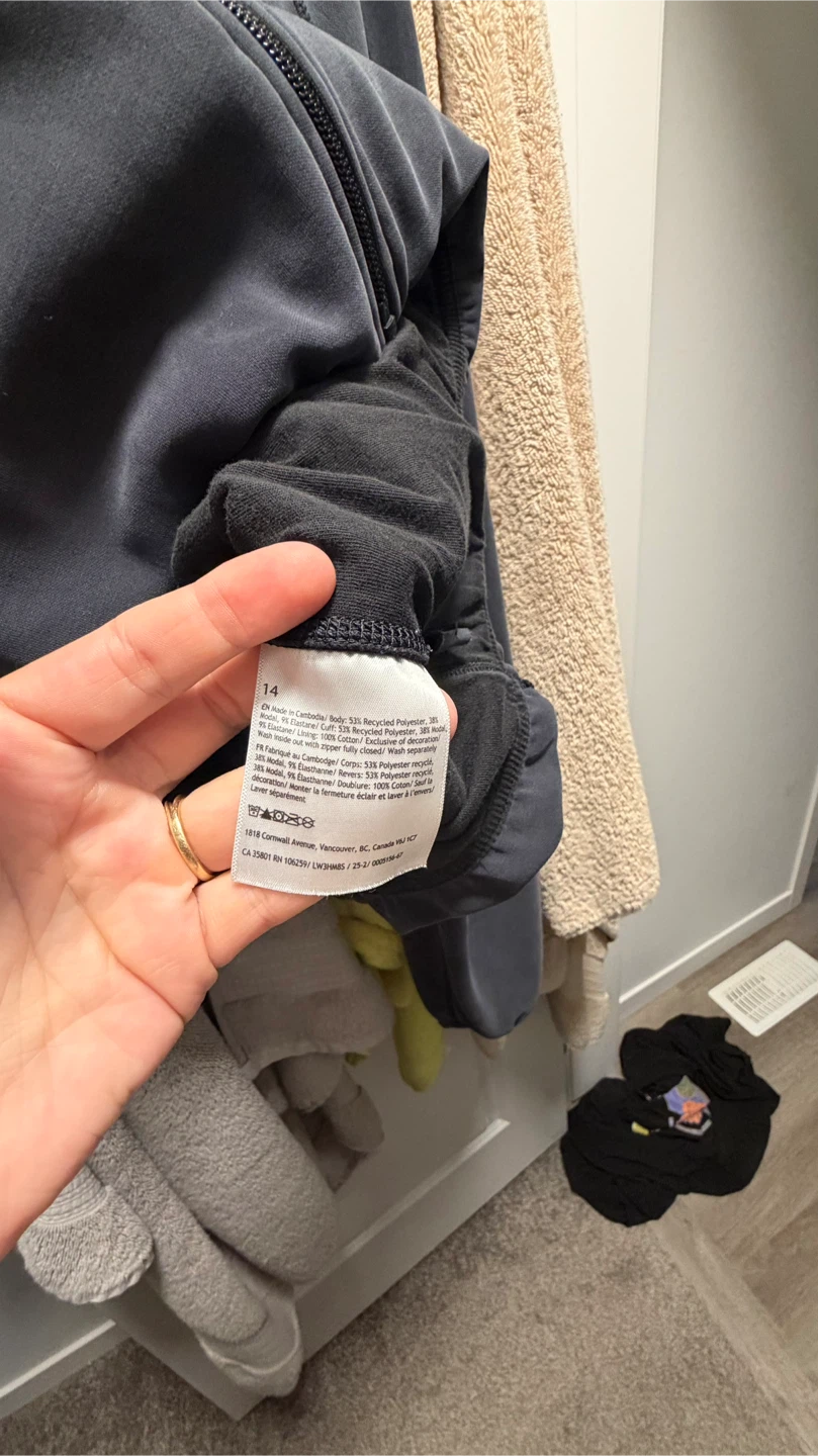 Lululemon Softstreme Full-Zip Hoodie OBO - photo 3