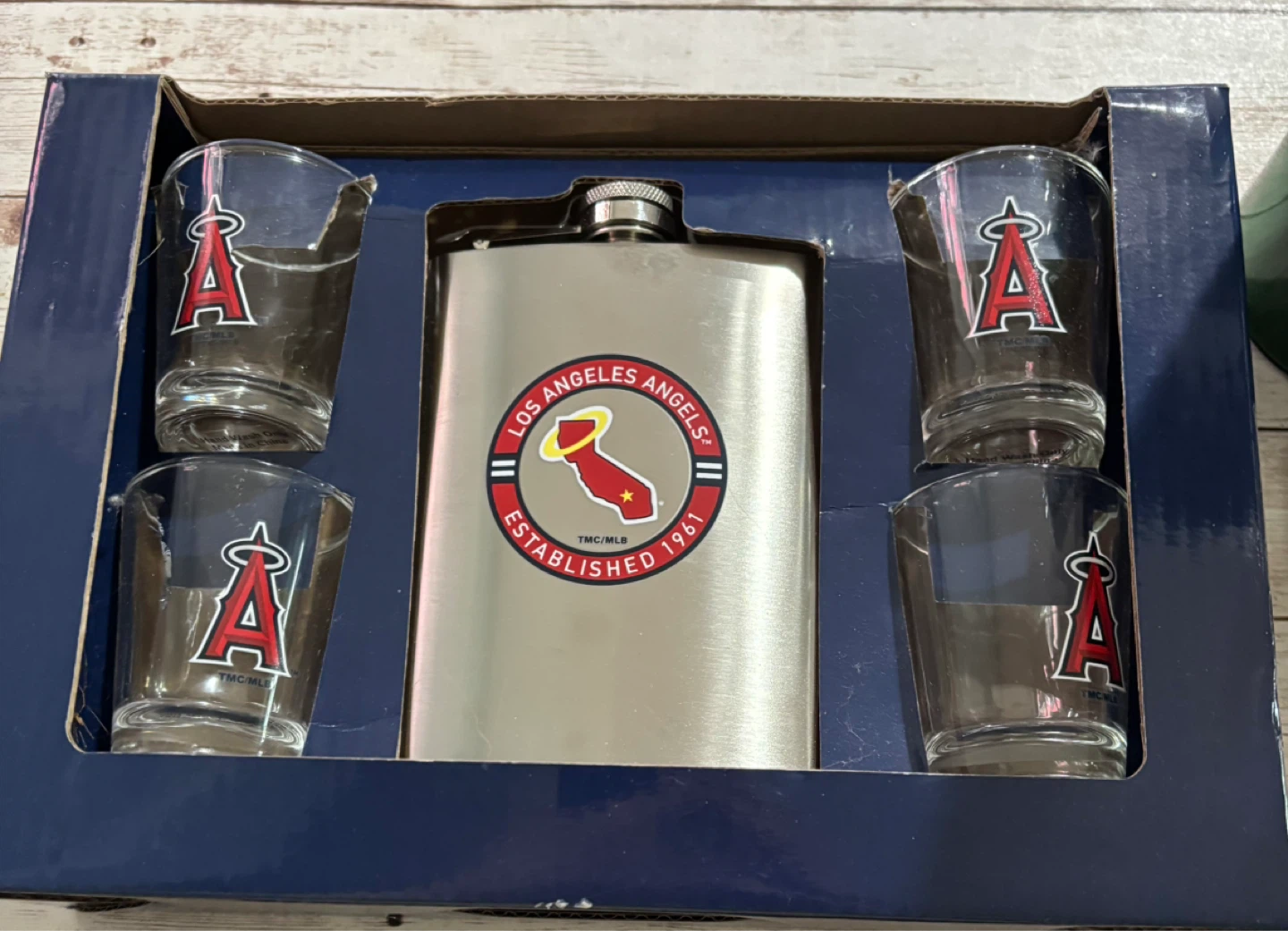 Los Angeles Angels Flask and Shot Glass Set
