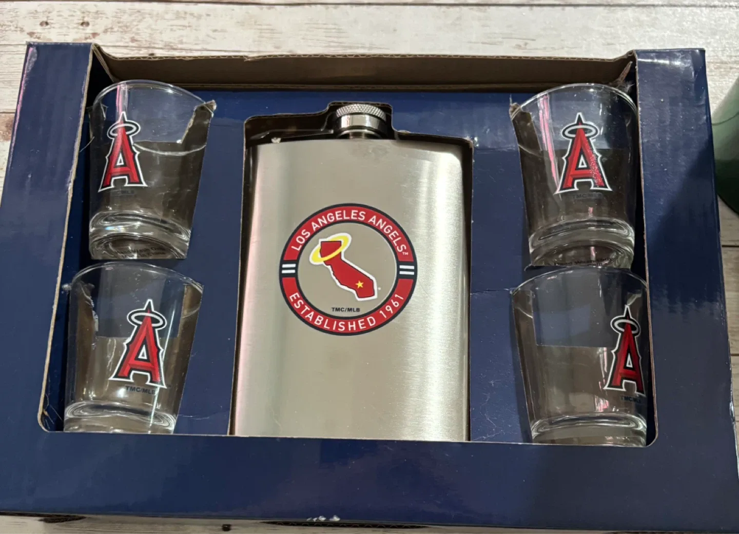 Los Angeles Angels Flask and Shot Glass Set