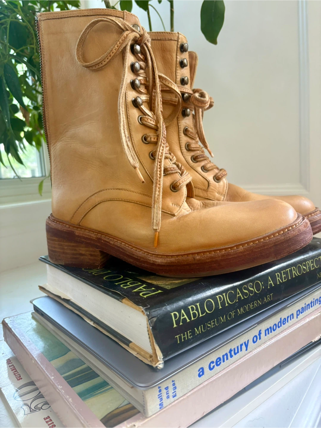 New Never worn Free People Leather lace up Boots