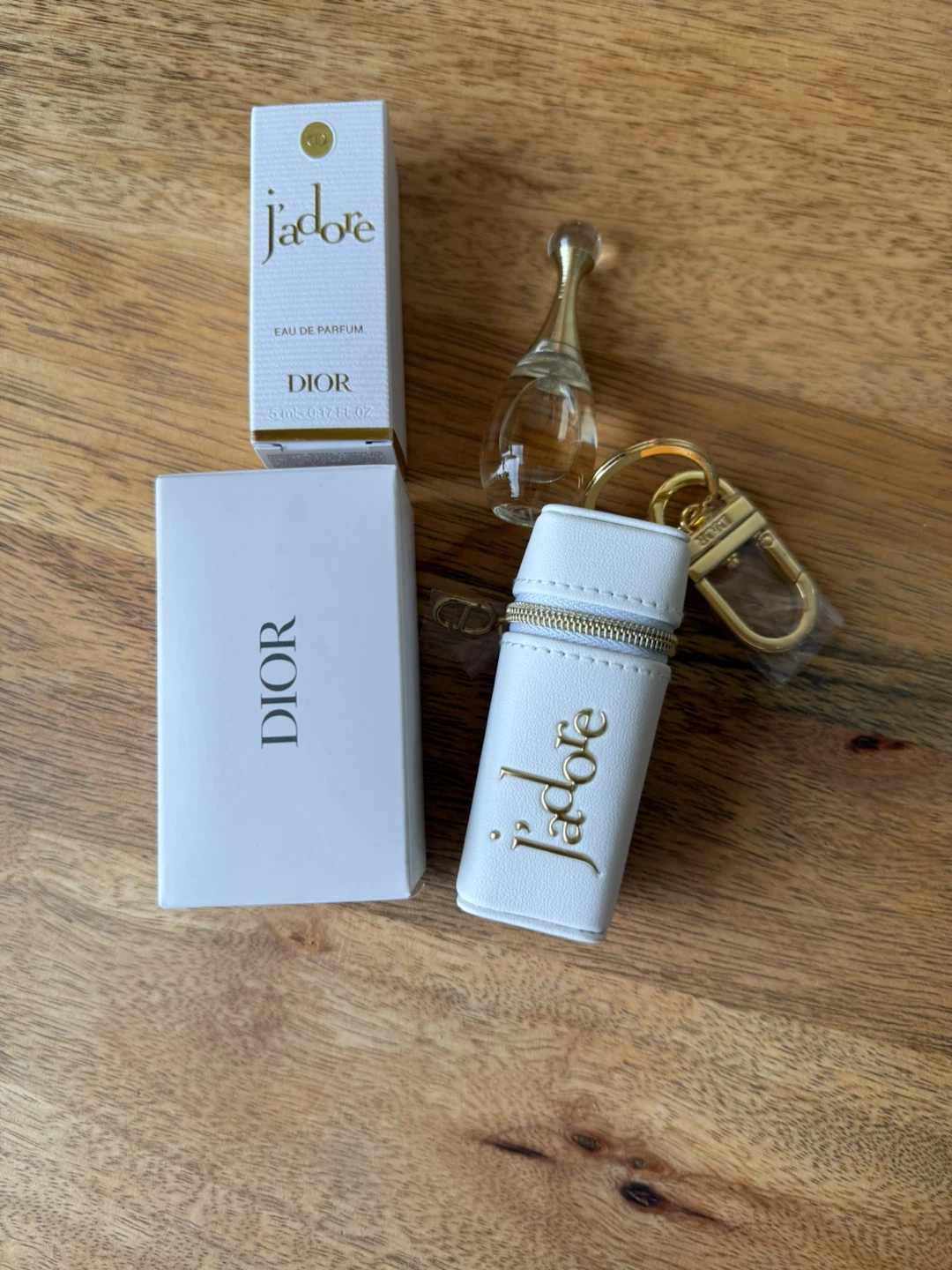 Dior J'adore Eau de Parfum Mini with Keychain Pouch - photo 4