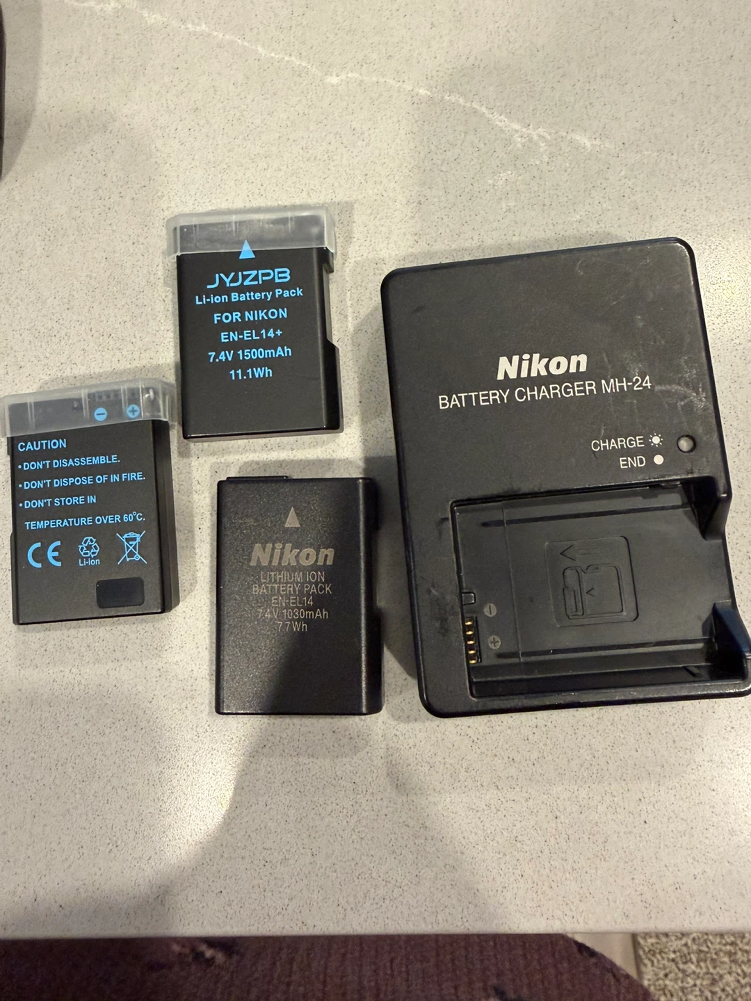 Nikon D5100, VR 18-55 mm lens case included - photo 5