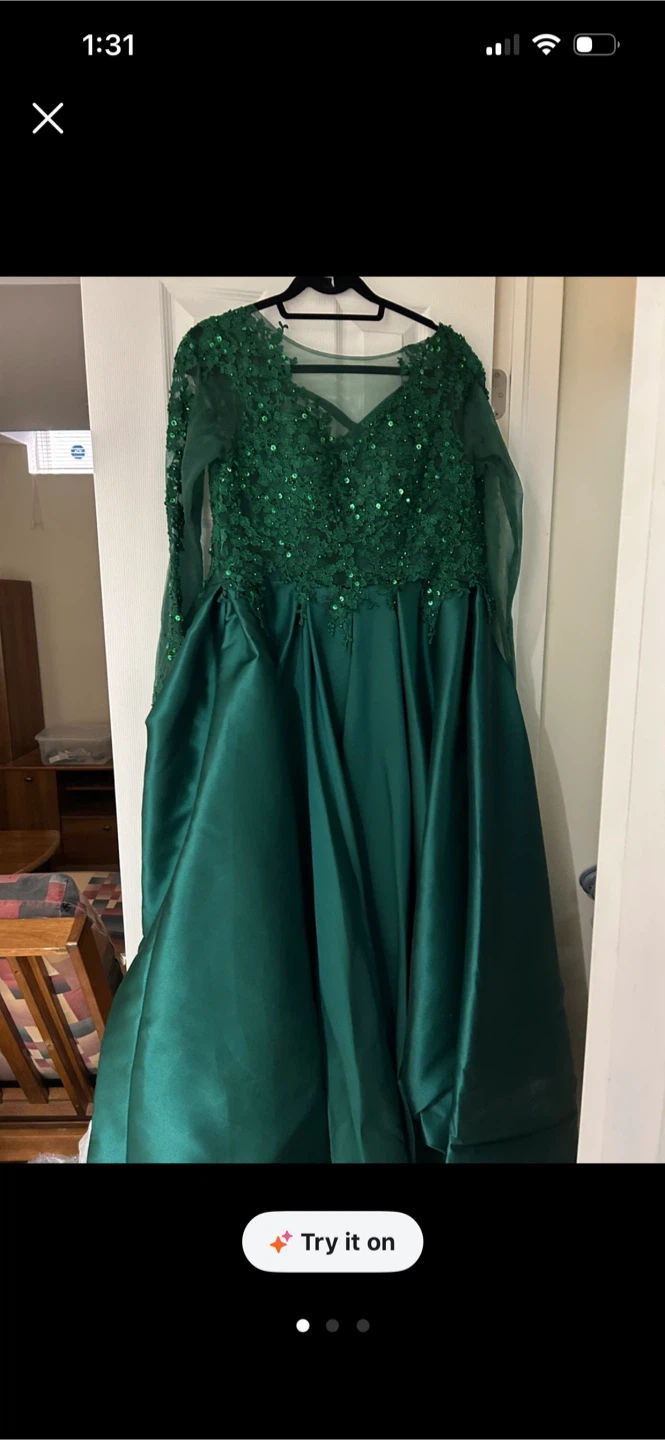 Emerald Green Sequin Lace Evening Gown - photo 3