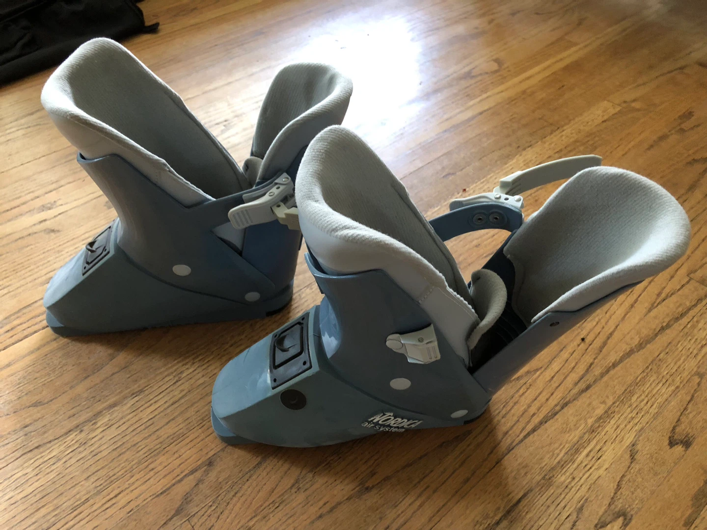 Nordica Air System Ski Boots - photo 2