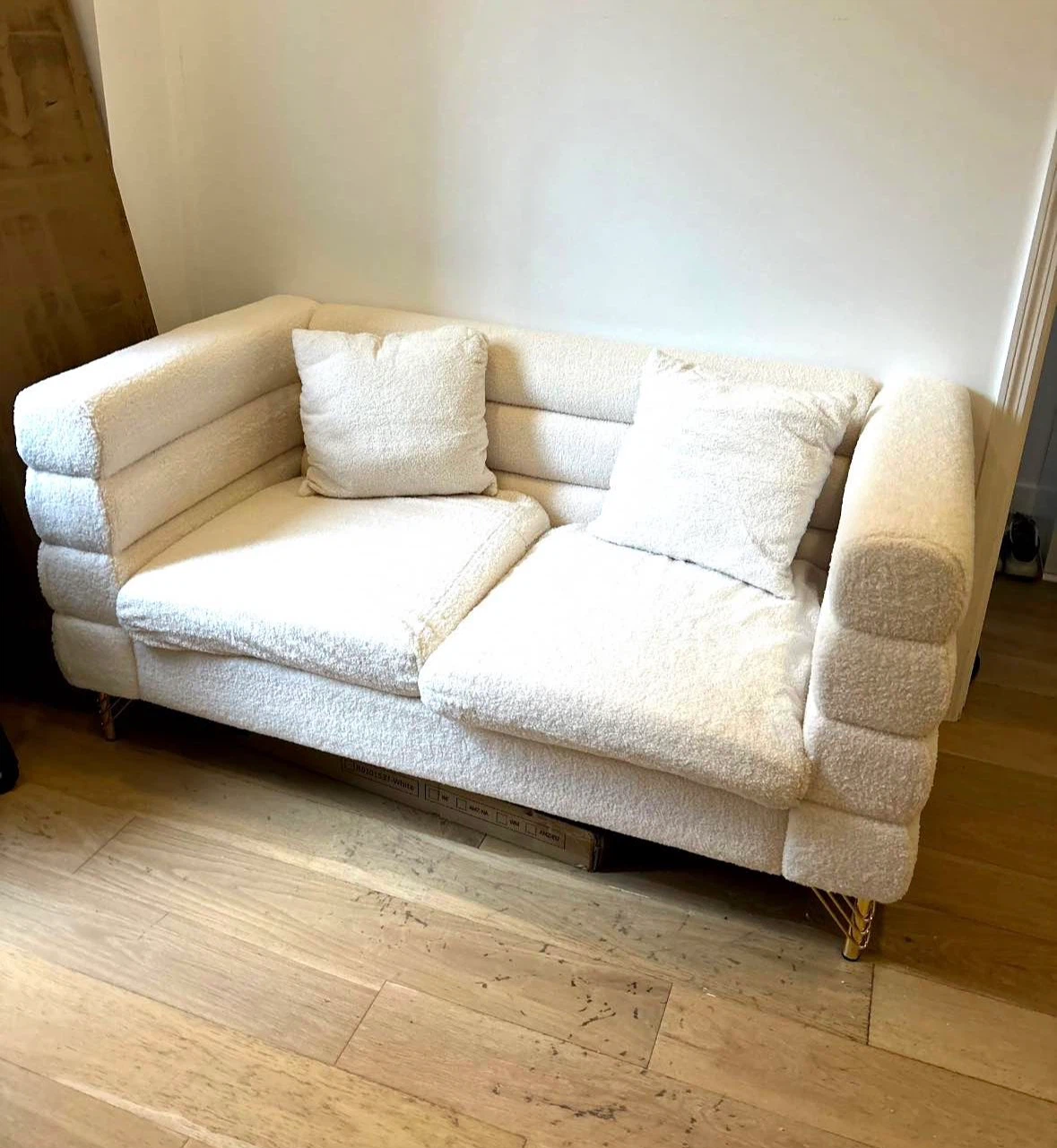 60” Boucle Couch - photo 3