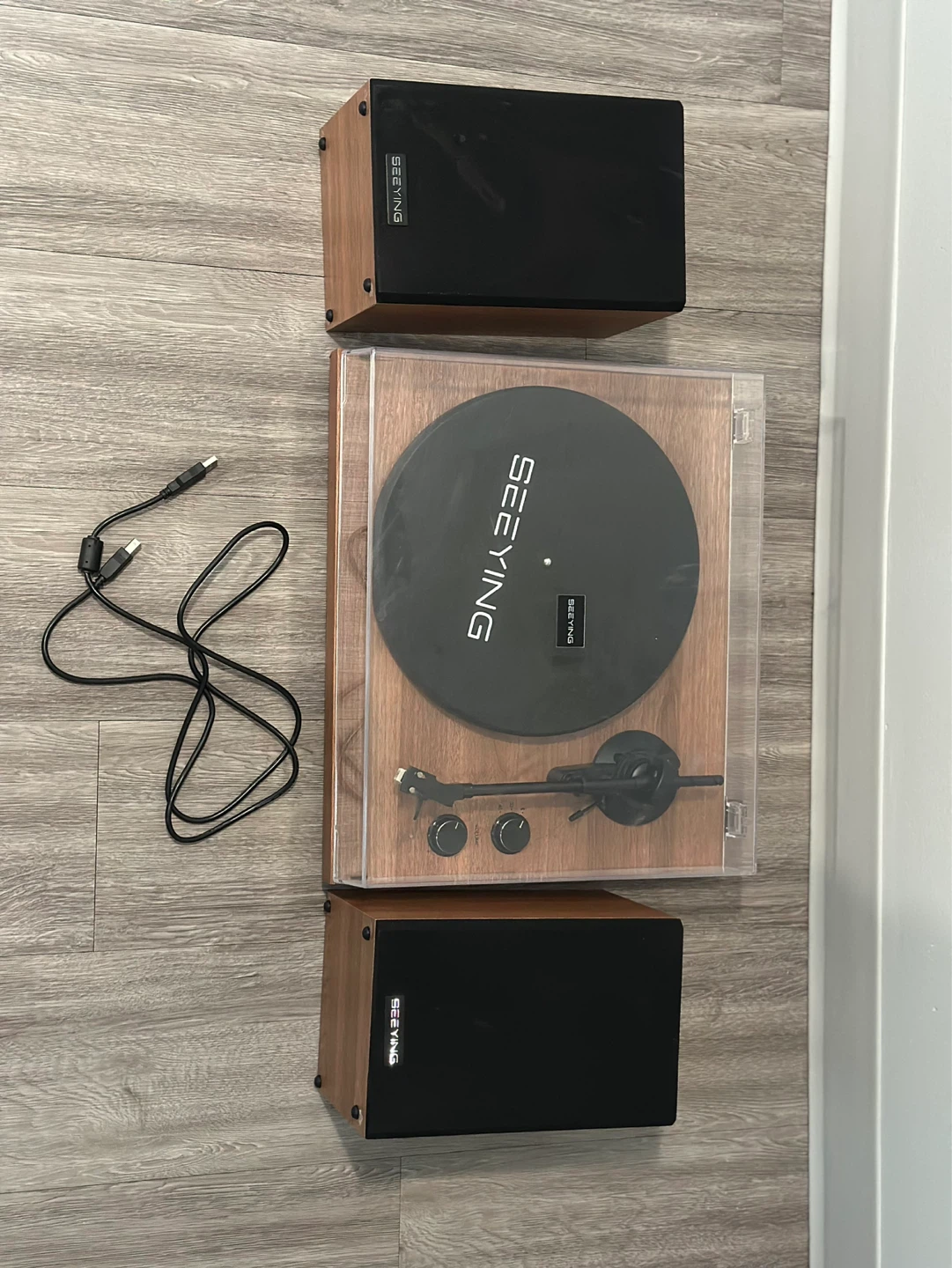 SEEYING Record Player with Speakers