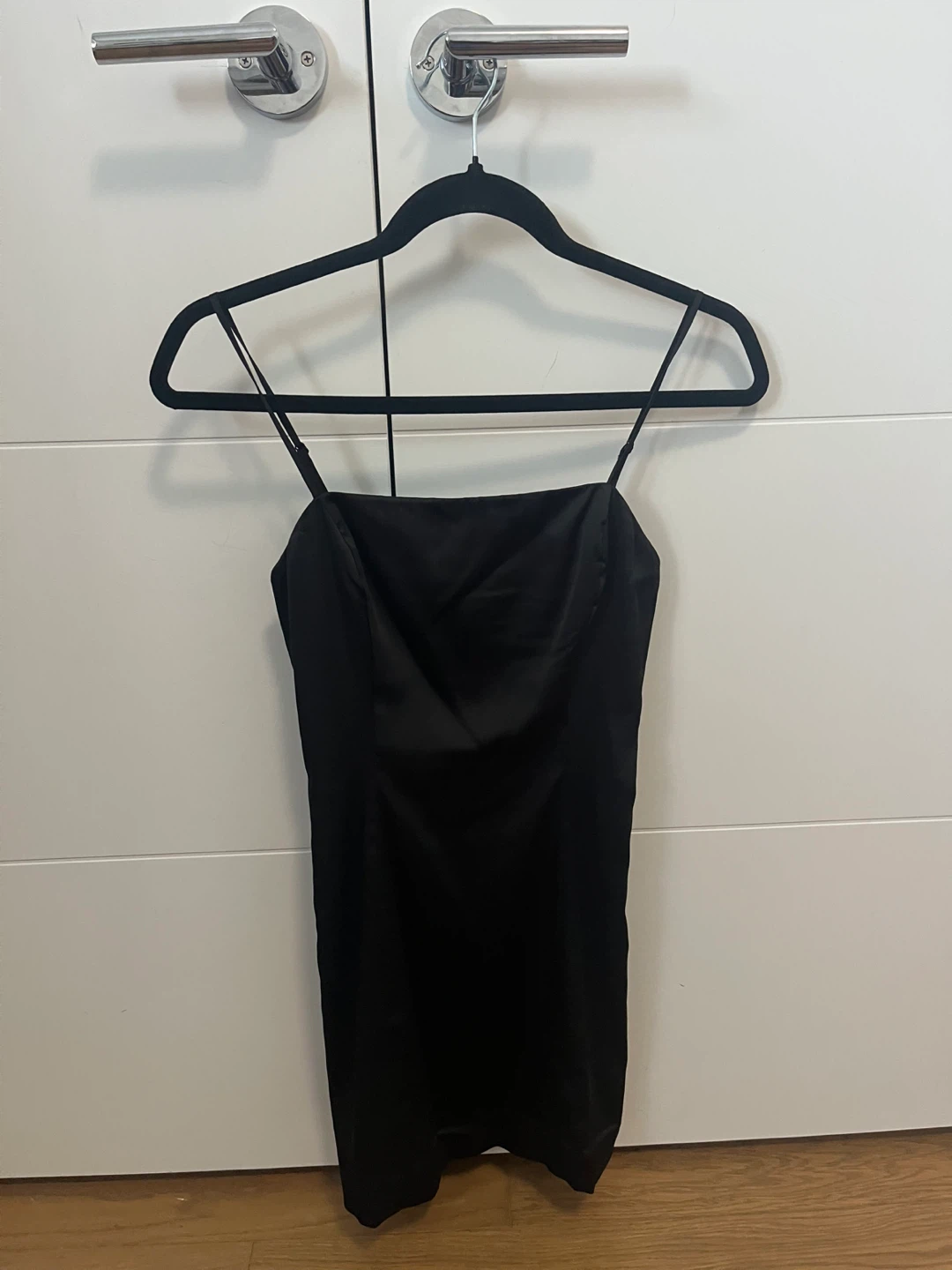Sunday Best Satin Shimmer Dress - Black