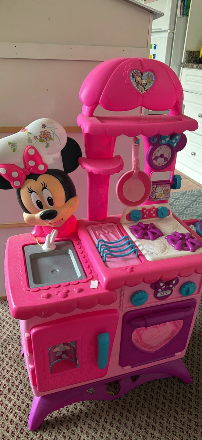 Disney Minnie Mouse Pretend Play Kitchen