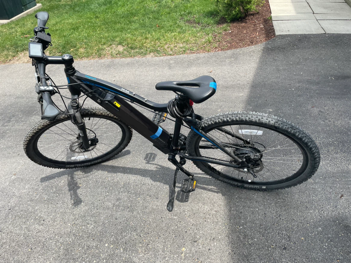 Magnum Peak 27.5 Electric Mountain Bike