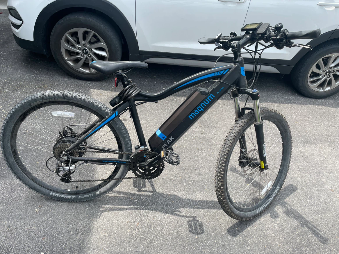 Magnum Peak 27.5 Electric Mountain Bike - photo 2