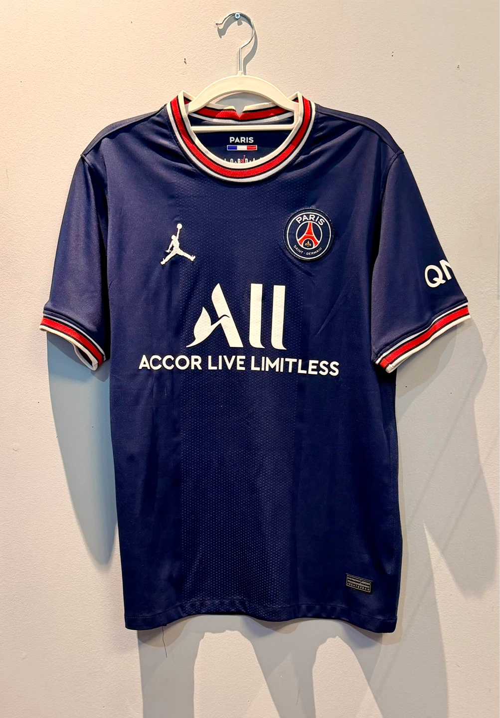 Paris Saint-Germain Messi #30 Jersey Signed by Presnel Kimpembe - photo 2